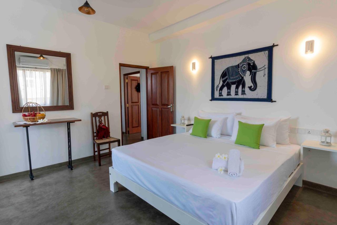 Brixia Cafe & Guest Bed and Breakfast Galle Εξωτερικό φωτογραφία
